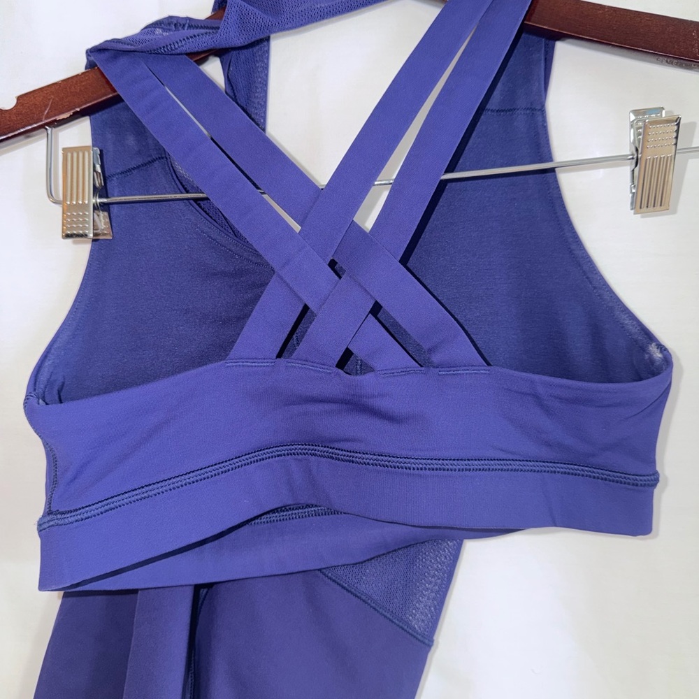 Lululemon Fast As Light 2-in-1 sleeveless top in emperor blue. Size 6 - Picture 7 of 7